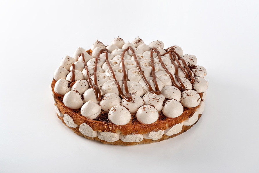 Tarta Dulce de Leche decorada con puntos